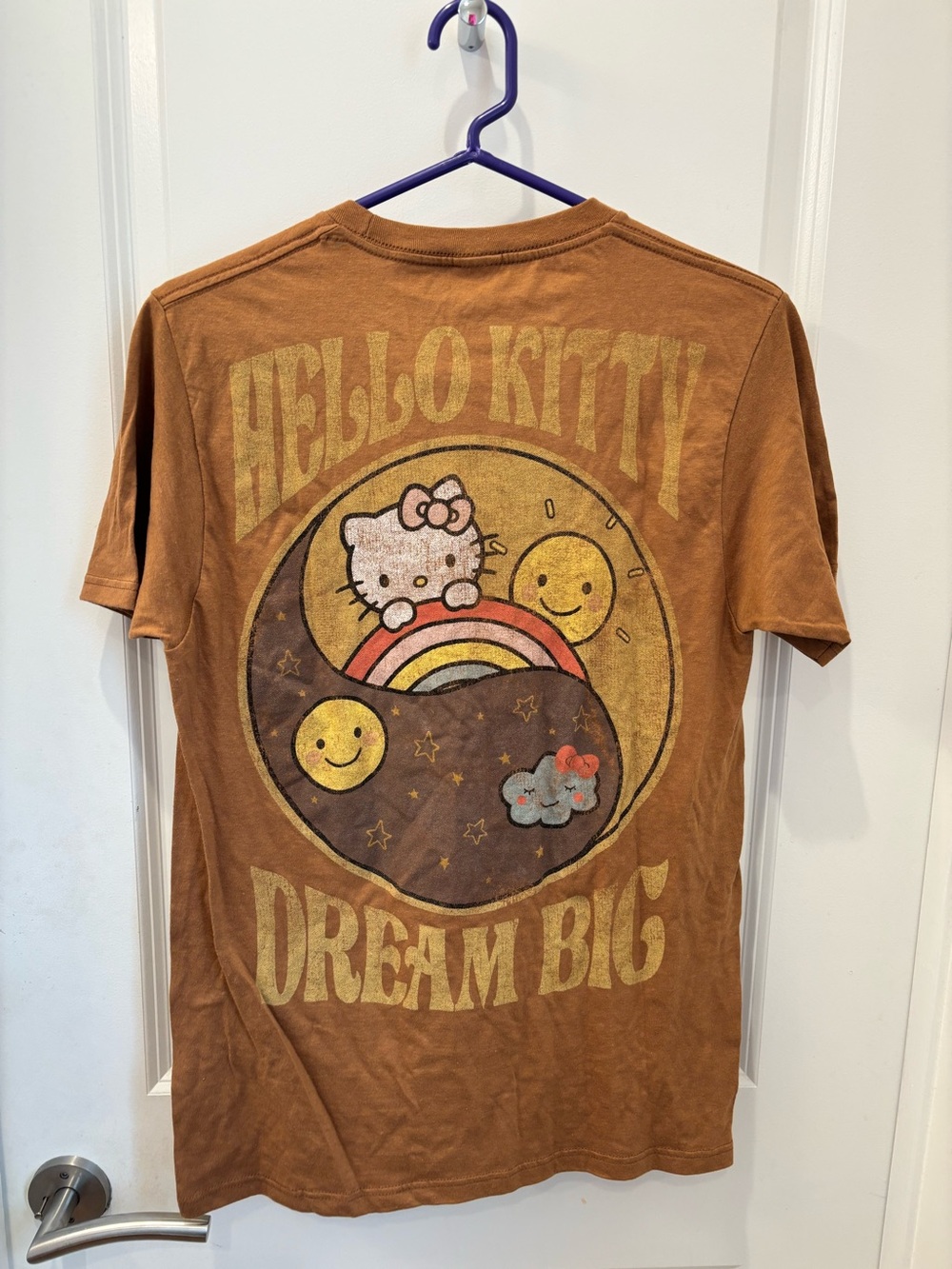 NWOT Hello Kitty Brown 'Dream Big' Graphic Tee with Rainbow